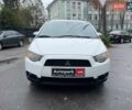 Белый Мицубиси Кольт, объемом двигателя 1.1 л и пробегом 158 тыс. км за 5490 $, фото 2 на Automoto.ua