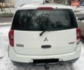 Белый Мицубиси Кольт, объемом двигателя 1.33 л и пробегом 280 тыс. км за 3600 $, фото 3 на Automoto.ua