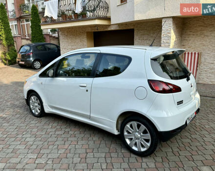 Белый Мицубиси Кольт, объемом двигателя 1.3 л и пробегом 87 тыс. км за 5550 $, фото 6 на Automoto.ua