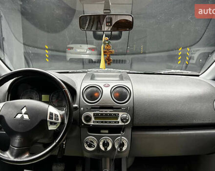 Білий Міцубісі Кольт, об'ємом двигуна 1.33 л та пробігом 138 тис. км за 7200 $, фото 8 на Automoto.ua