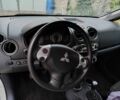 Белый Мицубиси Кольт, объемом двигателя 1.3 л и пробегом 98 тыс. км за 5921 $, фото 5 на Automoto.ua