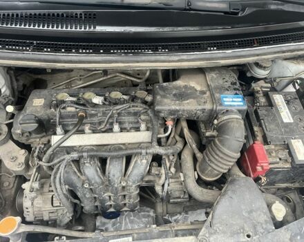 Белый Мицубиси Кольт, объемом двигателя 1.3 л и пробегом 280 тыс. км за 3600 $, фото 4 на Automoto.ua