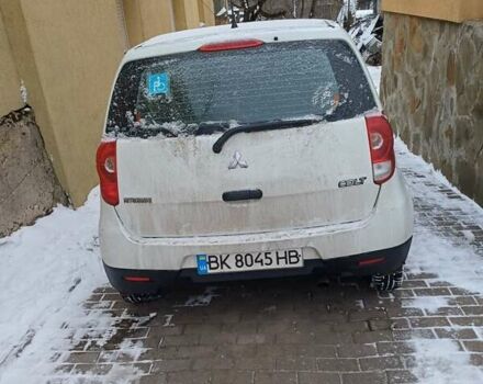 Белый Мицубиси Кольт, объемом двигателя 1.12 л и пробегом 176 тыс. км за 4500 $, фото 1 на Automoto.ua