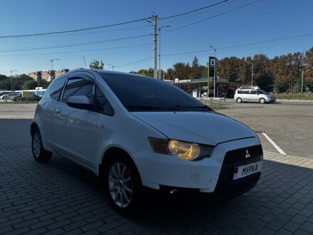 Мицубиси Кольт 2009 в Полтаве на Automoto.ua Белый Мицубиси Кольт, объемом двигателя 1.3 л и пробегом 79 тыс. км за 4400 $, фото 1 на Automoto.ua