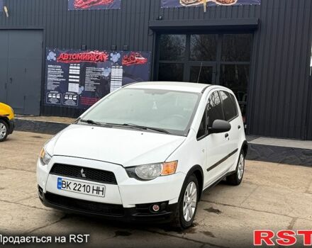 Белый Мицубиси Кольт, объемом двигателя 1.3 л и пробегом 0 тыс. км за 4150 $, фото 1 на Automoto.ua