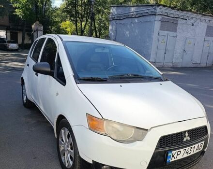 Белый Мицубиси Кольт, объемом двигателя 1.3 л и пробегом 230 тыс. км за 5750 $, фото 1 на Automoto.ua