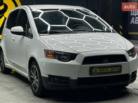 Белый Мицубиси Кольт, объемом двигателя 1.33 л и пробегом 138 тыс. км за 7200 $, фото 1 на Automoto.ua