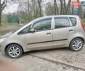 Бежевый Мицубиси Кольт, объемом двигателя 1.33 л и пробегом 280 тыс. км за 3900 $, фото 5 на Automoto.ua