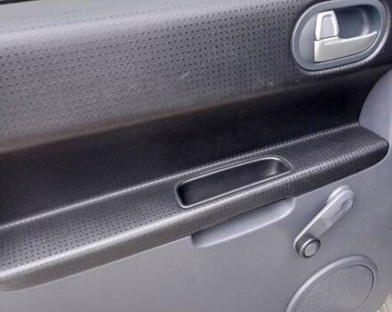 Бежевый Мицубиси Кольт, объемом двигателя 1.33 л и пробегом 280 тыс. км за 3900 $, фото 7 на Automoto.ua