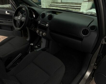 Бежевий Міцубісі Кольт, об'ємом двигуна 1.3 л та пробігом 160 тис. км за 4900 $, фото 7 на Automoto.ua