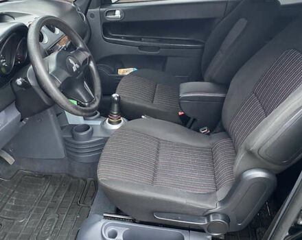 Черный Мицубиси Кольт, объемом двигателя 1.3 л и пробегом 114 тыс. км за 4000 $, фото 8 на Automoto.ua