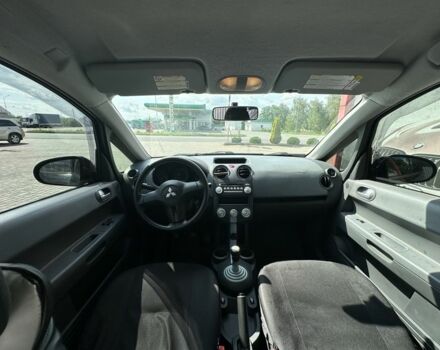Міцубісі Кольт 2006 у Мукачеве на Automoto.ua Чорний Міцубісі Кольт, об'ємом двигуна 1.3 л та пробігом 255 тис. км за 2000 $, фото 11 на Automoto.ua