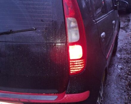 Черный Мицубиси Кольт, объемом двигателя 1.3 л и пробегом 280 тыс. км за 3500 $, фото 2 на Automoto.ua