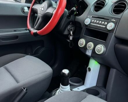 Черный Мицубиси Кольт, объемом двигателя 1.3 л и пробегом 154 тыс. км за 4700 $, фото 15 на Automoto.ua