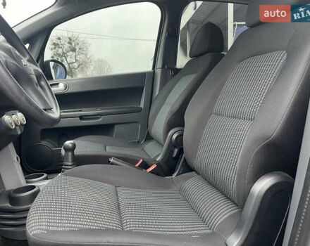 Чорний Міцубісі Кольт, об'ємом двигуна 1.3 л та пробігом 184 тис. км за 5000 $, фото 12 на Automoto.ua