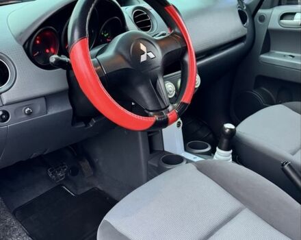 Черный Мицубиси Кольт, объемом двигателя 1.3 л и пробегом 154 тыс. км за 4700 $, фото 9 на Automoto.ua