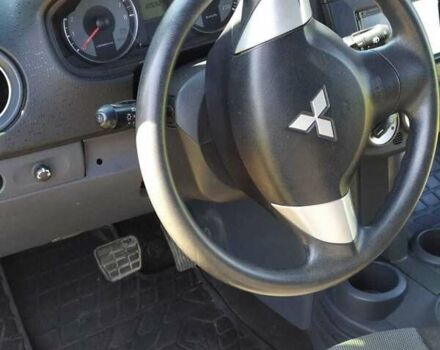 Черный Мицубиси Кольт, объемом двигателя 1.3 л и пробегом 106 тыс. км за 5500 $, фото 10 на Automoto.ua