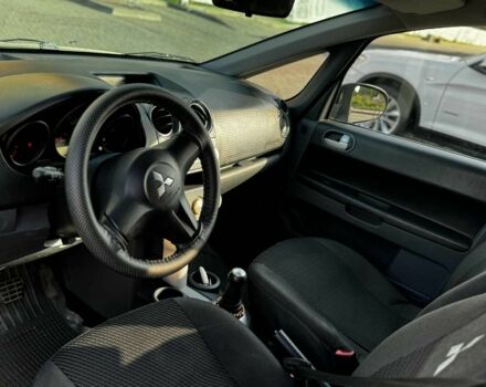 Чорний Міцубісі Кольт, об'ємом двигуна 1.3 л та пробігом 150 тис. км за 4400 $, фото 6 на Automoto.ua