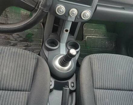 Чорний Міцубісі Кольт, об'ємом двигуна 1.33 л та пробігом 198 тис. км за 3900 $, фото 6 на Automoto.ua