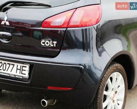 Черный Мицубиси Кольт, объемом двигателя 1.33 л и пробегом 201 тыс. км за 4300 $, фото 7 на Automoto.ua