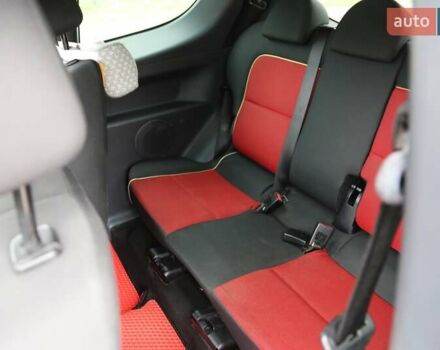 Черный Мицубиси Кольт, объемом двигателя 1.33 л и пробегом 201 тыс. км за 4300 $, фото 9 на Automoto.ua