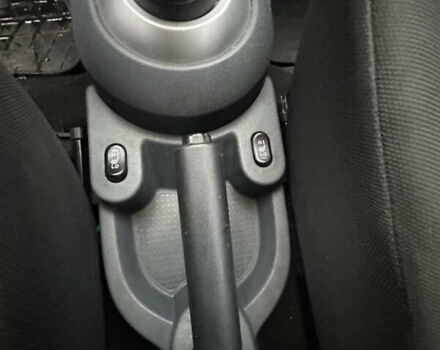 Чорний Міцубісі Кольт, об'ємом двигуна 1.32 л та пробігом 181 тис. км за 4400 $, фото 9 на Automoto.ua