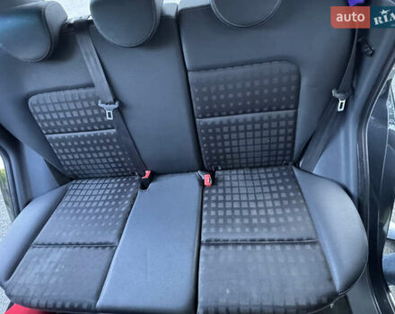 Черный Мицубиси Кольт, объемом двигателя 1.3 л и пробегом 259 тыс. км за 4600 $, фото 4 на Automoto.ua