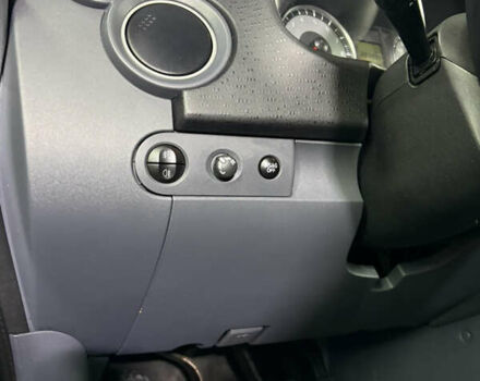 Черный Мицубиси Кольт, объемом двигателя 1.33 л и пробегом 210 тыс. км за 4500 $, фото 15 на Automoto.ua