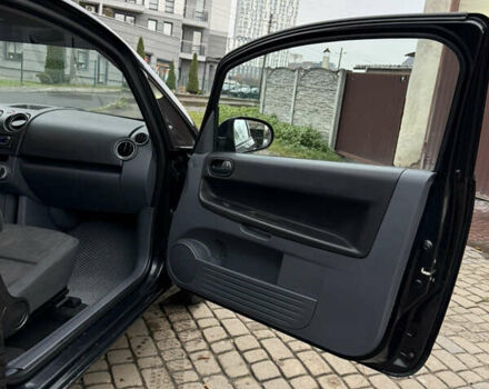 Чорний Міцубісі Кольт, об'ємом двигуна 1.33 л та пробігом 250 тис. км за 4000 $, фото 6 на Automoto.ua