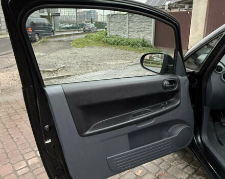 Чорний Міцубісі Кольт, об'ємом двигуна 1.33 л та пробігом 250 тис. км за 4000 $, фото 9 на Automoto.ua