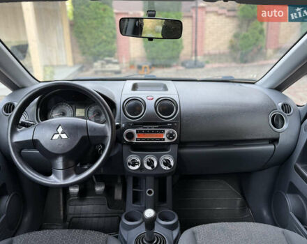 Черный Мицубиси Кольт, объемом двигателя 1.3 л и пробегом 173 тыс. км за 5800 $, фото 11 на Automoto.ua