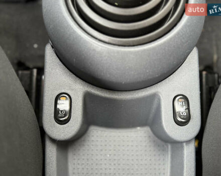 Черный Мицубиси Кольт, объемом двигателя 1.3 л и пробегом 173 тыс. км за 5800 $, фото 13 на Automoto.ua