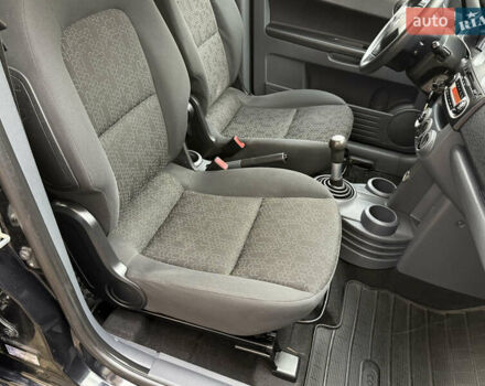 Черный Мицубиси Кольт, объемом двигателя 1.3 л и пробегом 173 тыс. км за 5800 $, фото 19 на Automoto.ua