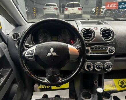 Черный Мицубиси Кольт, объемом двигателя 1.1 л и пробегом 140 тыс. км за 5600 $, фото 9 на Automoto.ua
