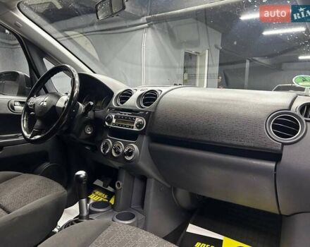 Черный Мицубиси Кольт, объемом двигателя 1.1 л и пробегом 140 тыс. км за 5600 $, фото 13 на Automoto.ua