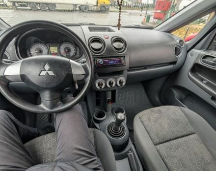 Черный Мицубиси Кольт, объемом двигателя 1.1 л и пробегом 250 тыс. км за 4100 $, фото 2 на Automoto.ua