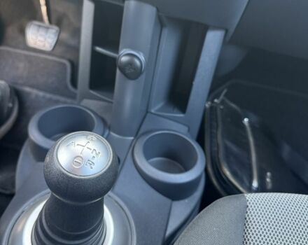 Черный Мицубиси Кольт, объемом двигателя 1.3 л и пробегом 170 тыс. км за 7100 $, фото 3 на Automoto.ua