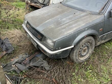 Мицубиси Кольт 1987 в Черновцах на Automoto.ua Коричневый Мицубиси Кольт, объемом двигателя 1.8 л и пробегом 120 тыс. км за 292 $, фото 1 на Automoto.ua