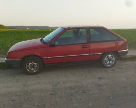 Красный Мицубиси Кольт, объемом двигателя 1.5 л и пробегом 200 тыс. км за 750 $, фото 1 на Automoto.ua