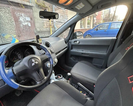 Червоний Міцубісі Кольт, об'ємом двигуна 1.5 л та пробігом 183 тис. км за 4000 $, фото 5 на Automoto.ua