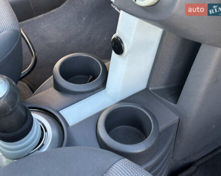 Красный Мицубиси Кольт, объемом двигателя 1.33 л и пробегом 205 тыс. км за 3500 $, фото 26 на Automoto.ua