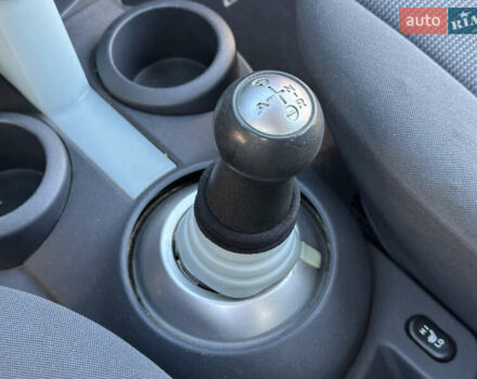 Красный Мицубиси Кольт, объемом двигателя 1.33 л и пробегом 205 тыс. км за 3500 $, фото 32 на Automoto.ua