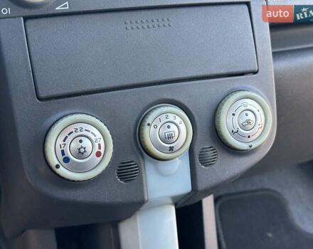 Красный Мицубиси Кольт, объемом двигателя 1.33 л и пробегом 205 тыс. км за 3500 $, фото 31 на Automoto.ua