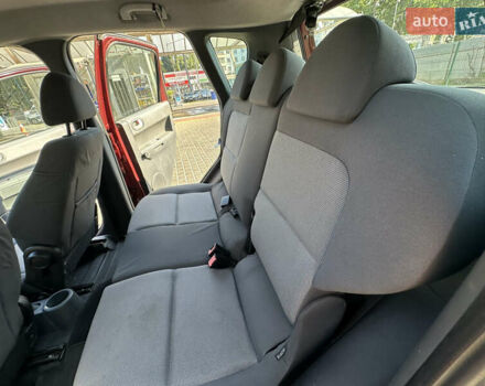 Красный Мицубиси Кольт, объемом двигателя 1.33 л и пробегом 205 тыс. км за 3500 $, фото 16 на Automoto.ua