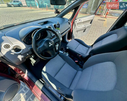 Красный Мицубиси Кольт, объемом двигателя 1.33 л и пробегом 205 тыс. км за 3500 $, фото 30 на Automoto.ua