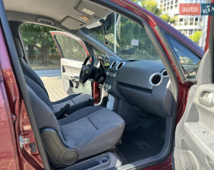 Красный Мицубиси Кольт, объемом двигателя 1.33 л и пробегом 205 тыс. км за 3500 $, фото 19 на Automoto.ua