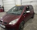 Красный Мицубиси Кольт, объемом двигателя 1.3 л и пробегом 300 тыс. км за 4000 $, фото 1 на Automoto.ua