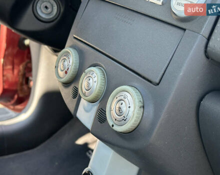 Красный Мицубиси Кольт, объемом двигателя 1.33 л и пробегом 205 тыс. км за 3500 $, фото 25 на Automoto.ua