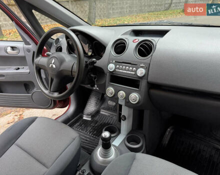 Червоний Міцубісі Кольт, об'ємом двигуна 1.33 л та пробігом 156 тис. км за 3800 $, фото 17 на Automoto.ua