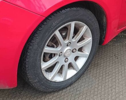 Красный Мицубиси Кольт, объемом двигателя 1.3 л и пробегом 184 тыс. км за 3940 $, фото 2 на Automoto.ua